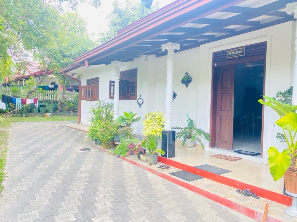 House for Sale in Athurugiriya