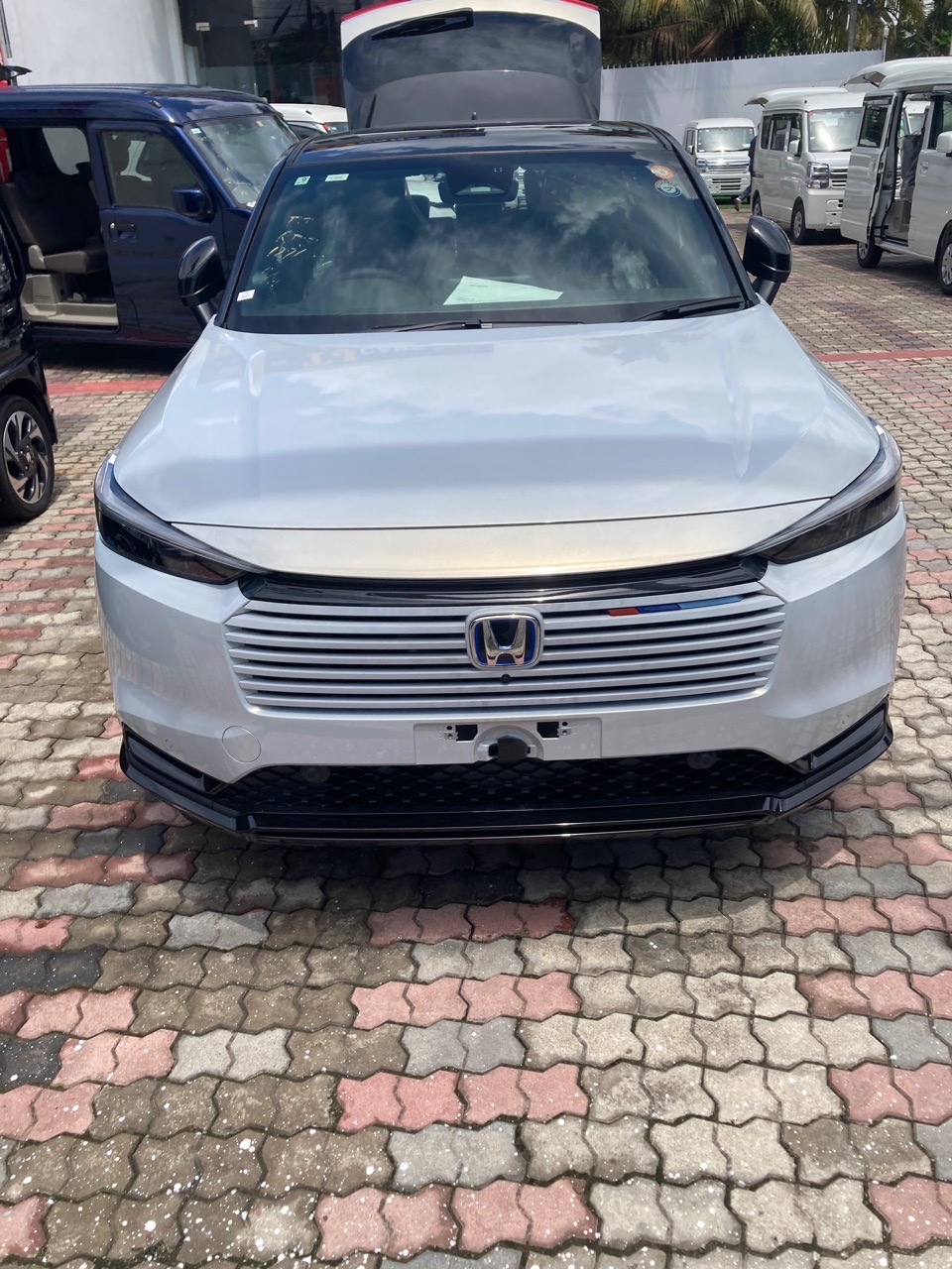 Honda Vezel 2025 ads-image-1