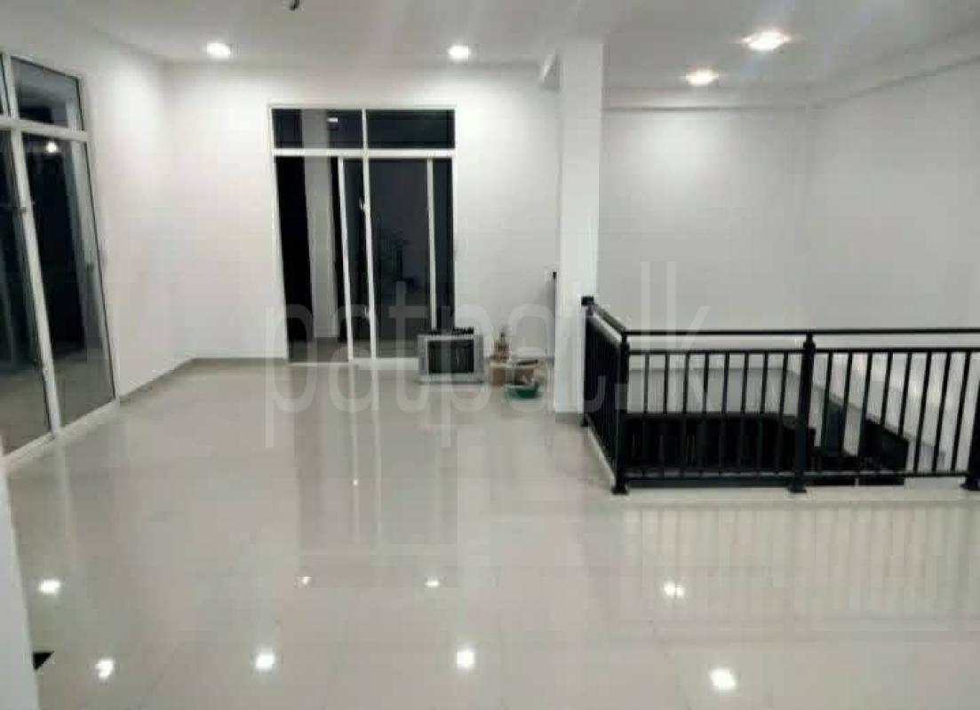 House for Sale in Athurugiriya