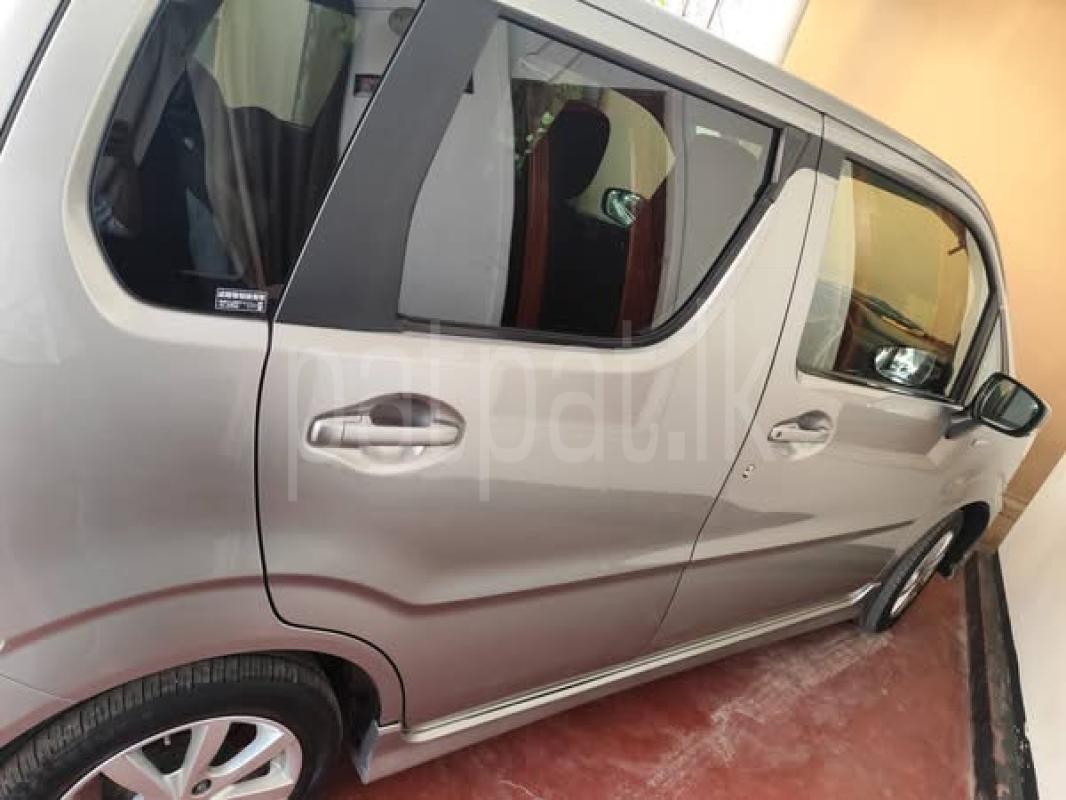Suzuki Wagon R 2018 - භාවිතා කරන ලද කාර් sale in Sri Lanka - patpat.lk