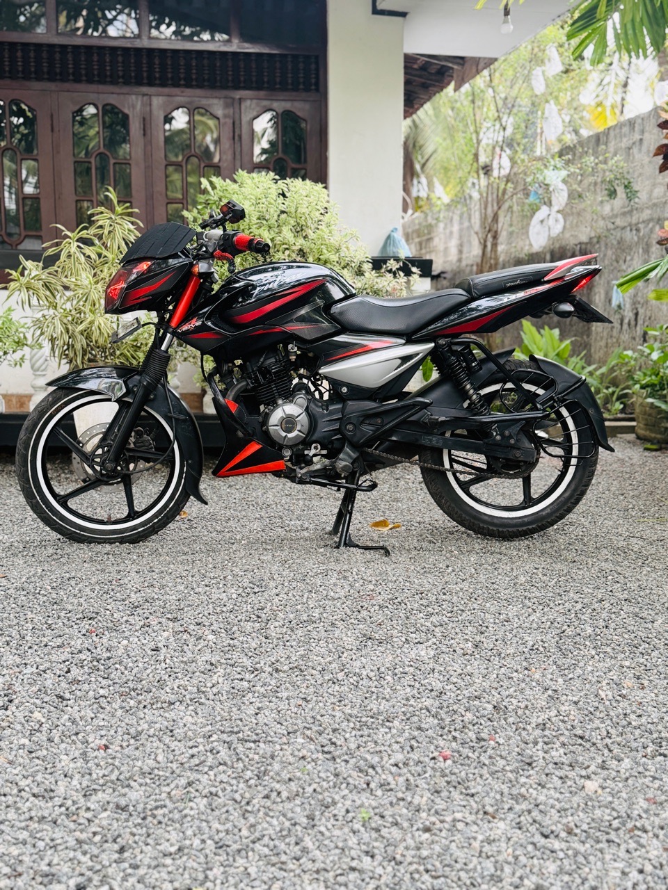 Bajaj Pulsar 2011 - Used Bike sale in Sri Lanka - patpat.lk
