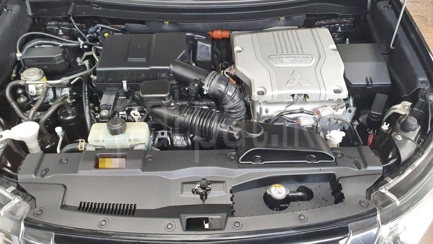 Mitsubishi Outlander 2015 - பயன்படுத்தப்பட்டது SUV sale in Sri Lanka - patpat.lk