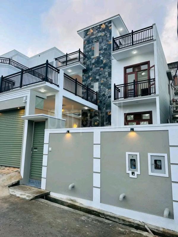 Advertisement image 4