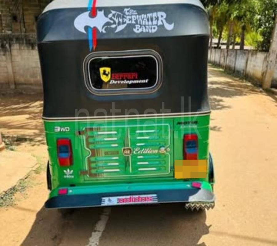Bajaj Three Wheel 2013 - சான்றளிக்கப்பட்டது முச்சக்கர வண்டி sale in Sri Lanka - patpat.lk