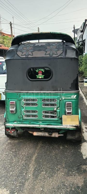 Bajaj Three Wheel 2015 - பயன்படுத்தப்பட்டது முச்சக்கர வண்டி sale in Sri Lanka - patpat.lk
