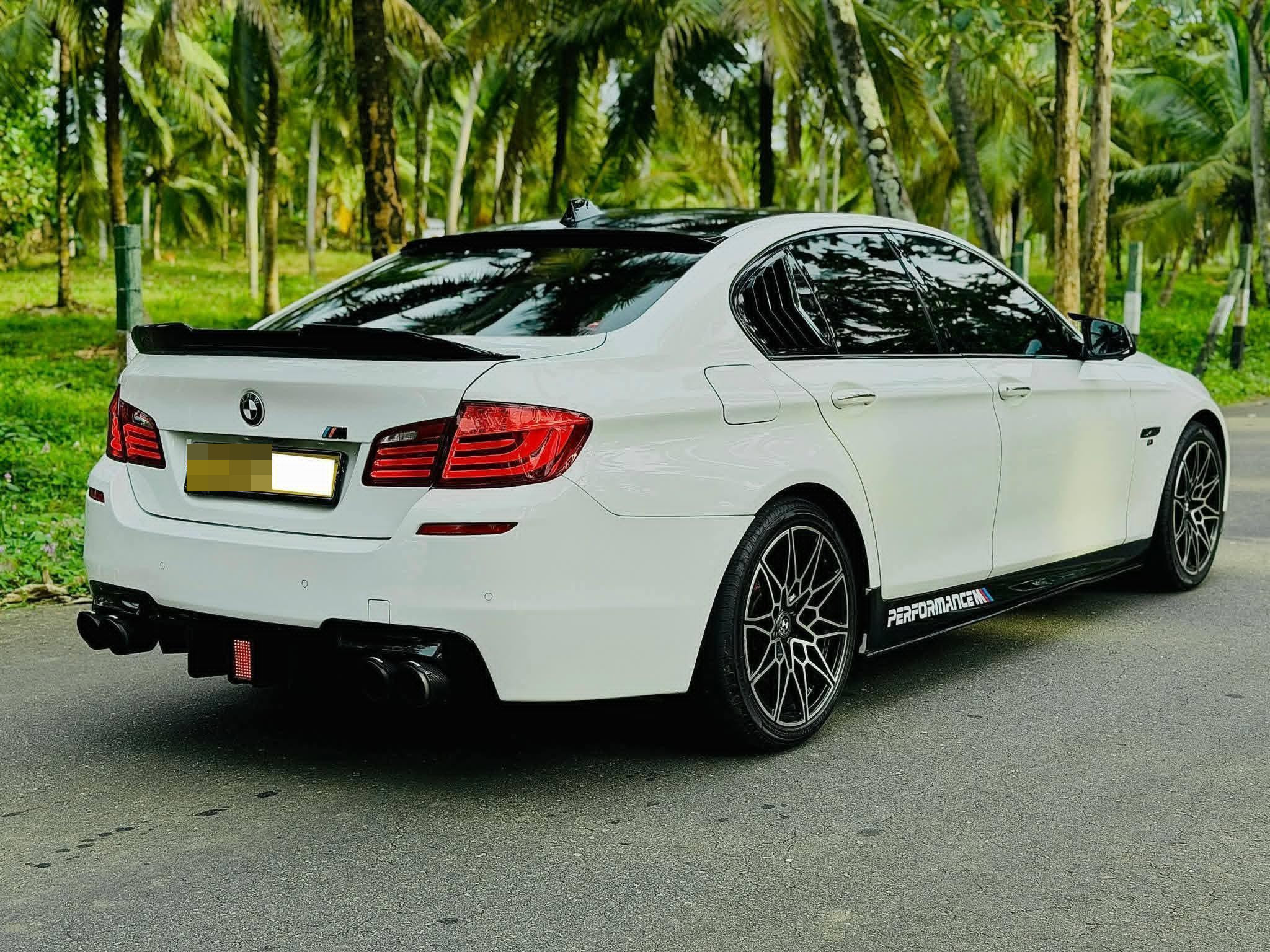 BMW 520D 2012 - பயன்படுத்தப்பட்டது கார் sale in Sri Lanka - patpat.lk
