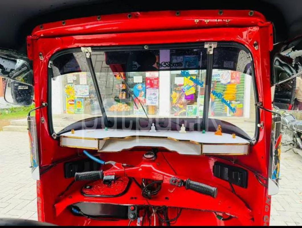 Advertisement image 4