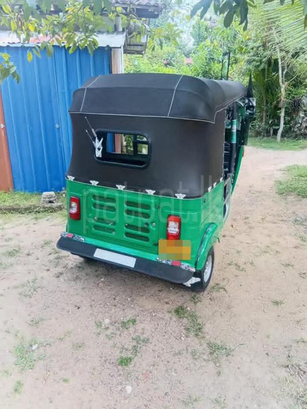 Bajaj 4 stroke 2012 - භාවිතා කරන ලද ත්‍රිරෝද රථය sale in Sri Lanka - patpat.lk