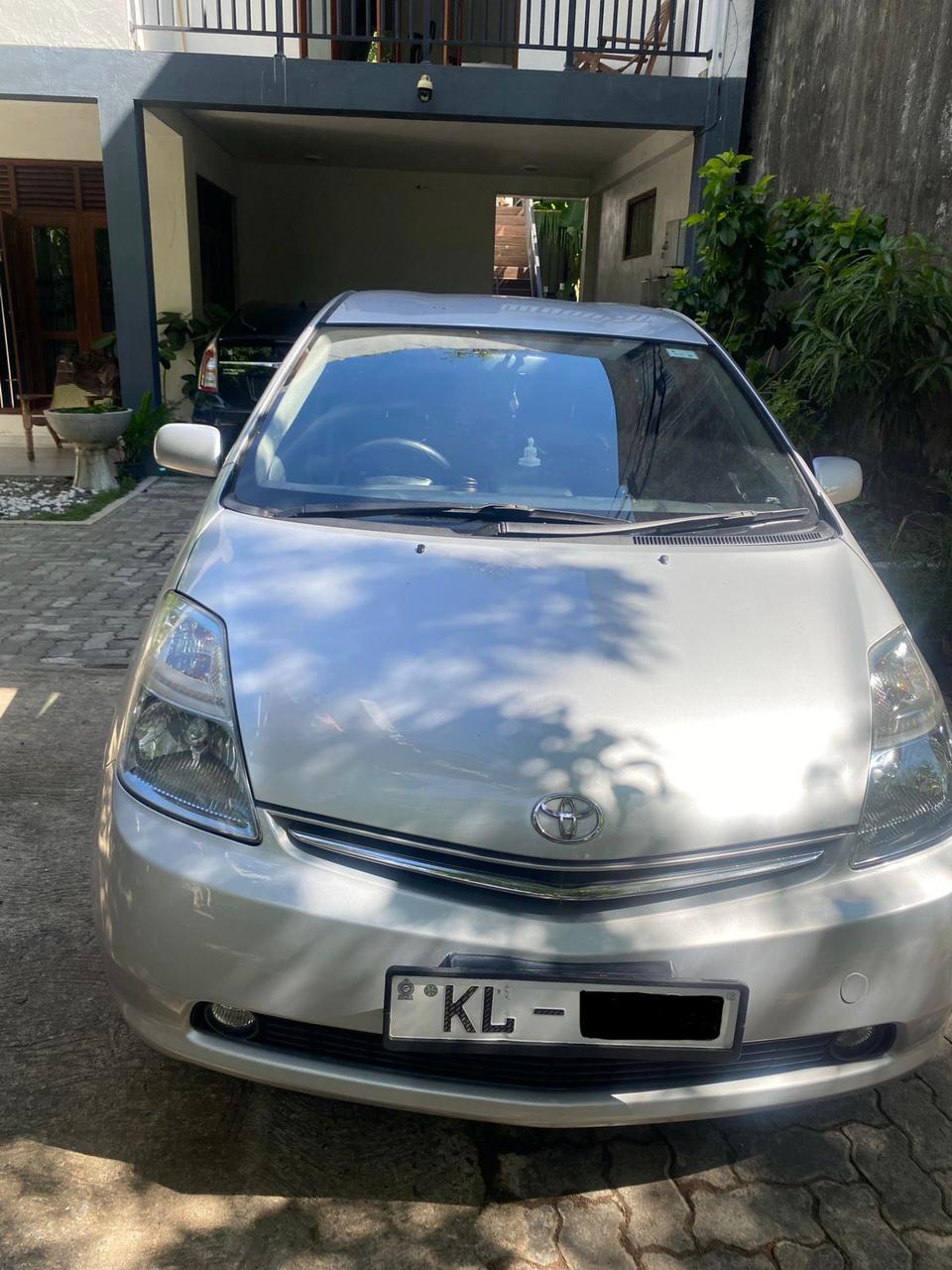 Toyota Prius 2009 - භාවිතා කරන ලද කාර් sale in Sri Lanka - patpat.lk