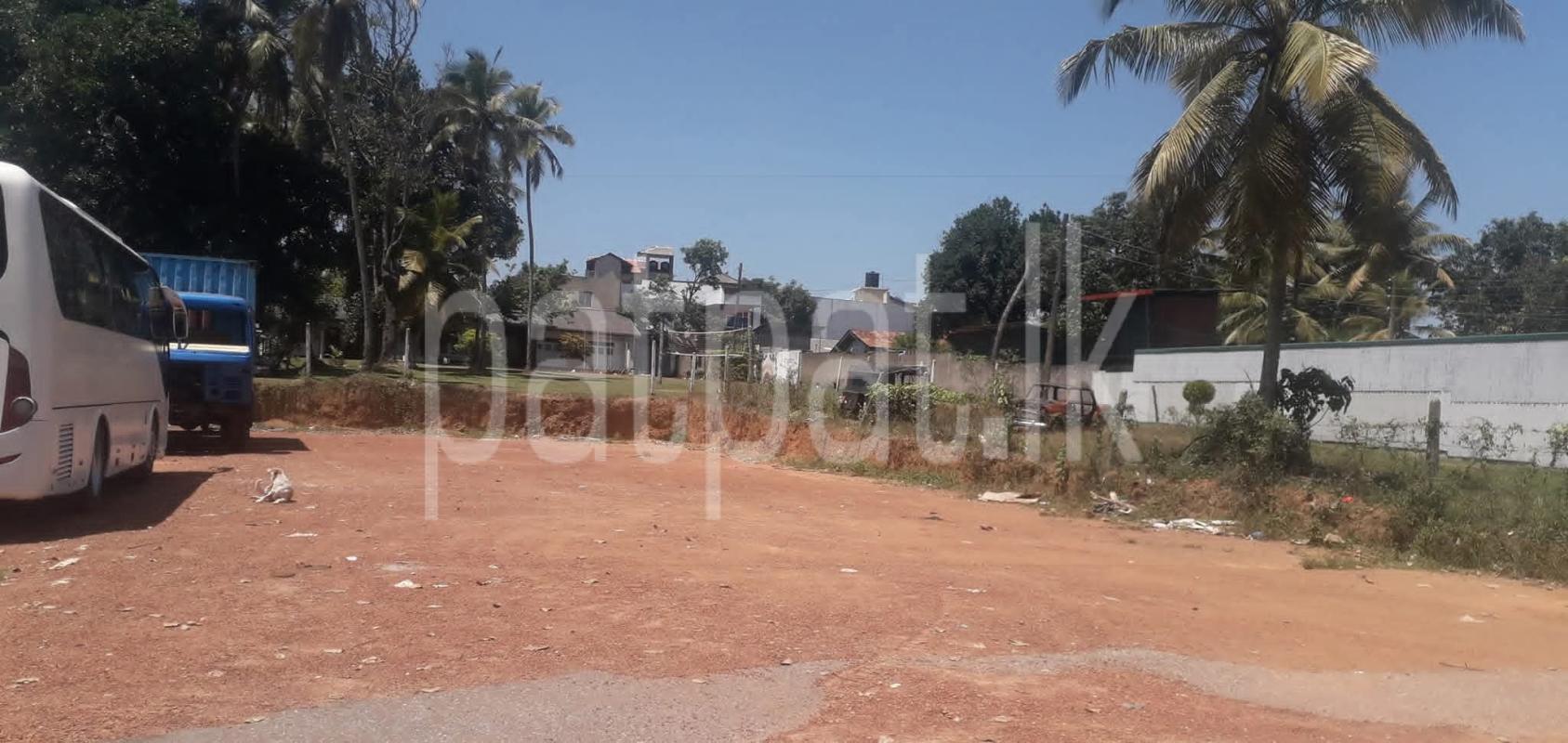 Commercial Land for Sale in Malabe