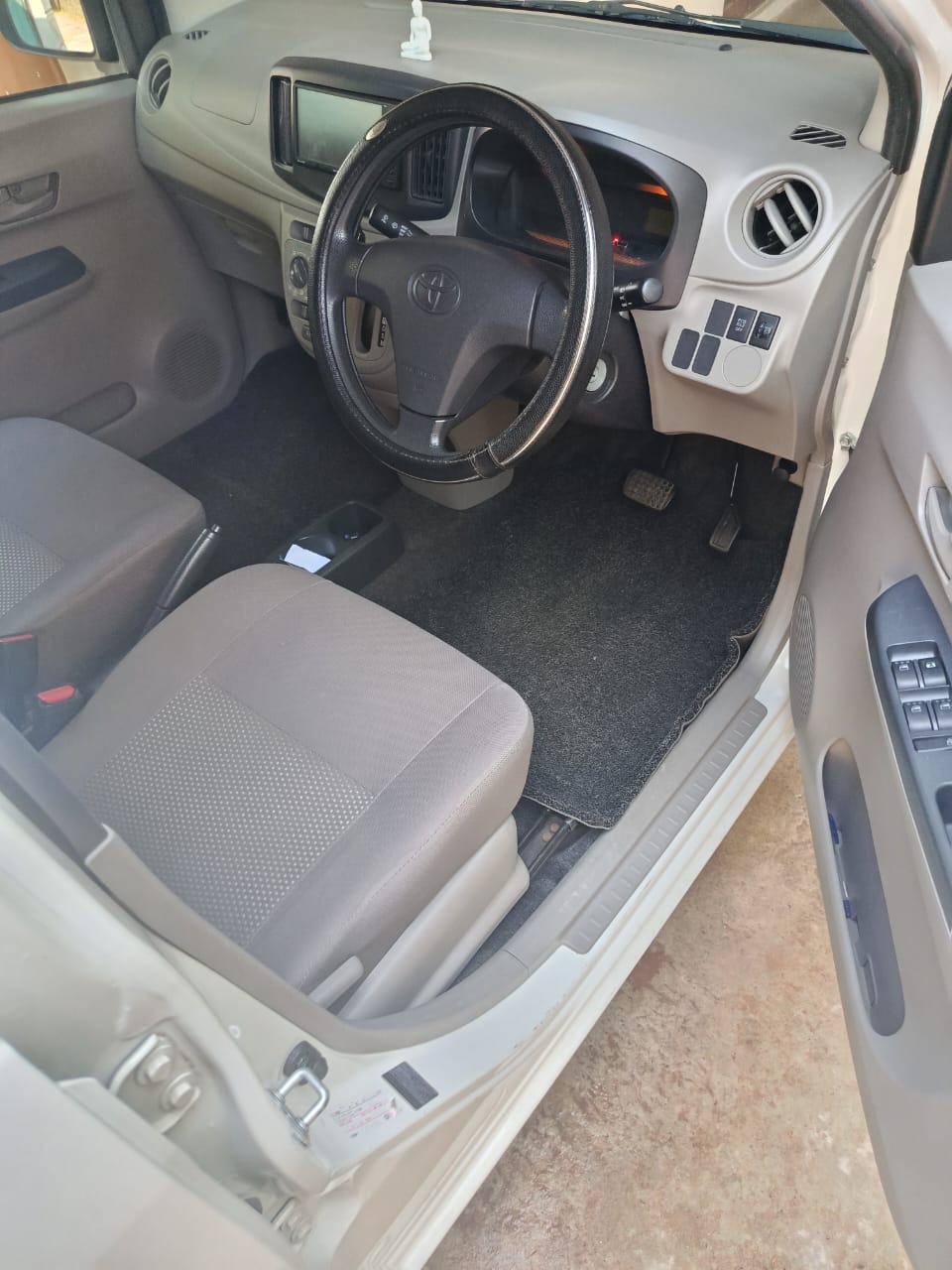 Toyota Pixis 2017 - භාවිතා කරන ලද කාර් sale in Sri Lanka - patpat.lk