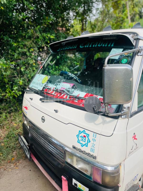 Nissan Caravan 1992 - பயன்படுத்தப்பட்டது வேன் sale in Sri Lanka - patpat.lk