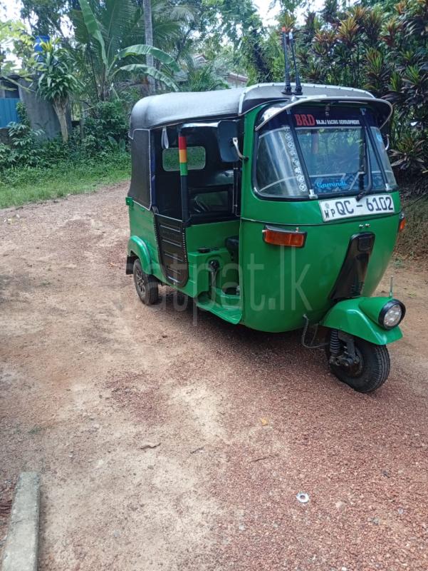 Bajaj Three Wheel 2005 - භාවිතා කරන ලද ත්‍රිරෝද රථය sale in Sri Lanka - patpat.lk