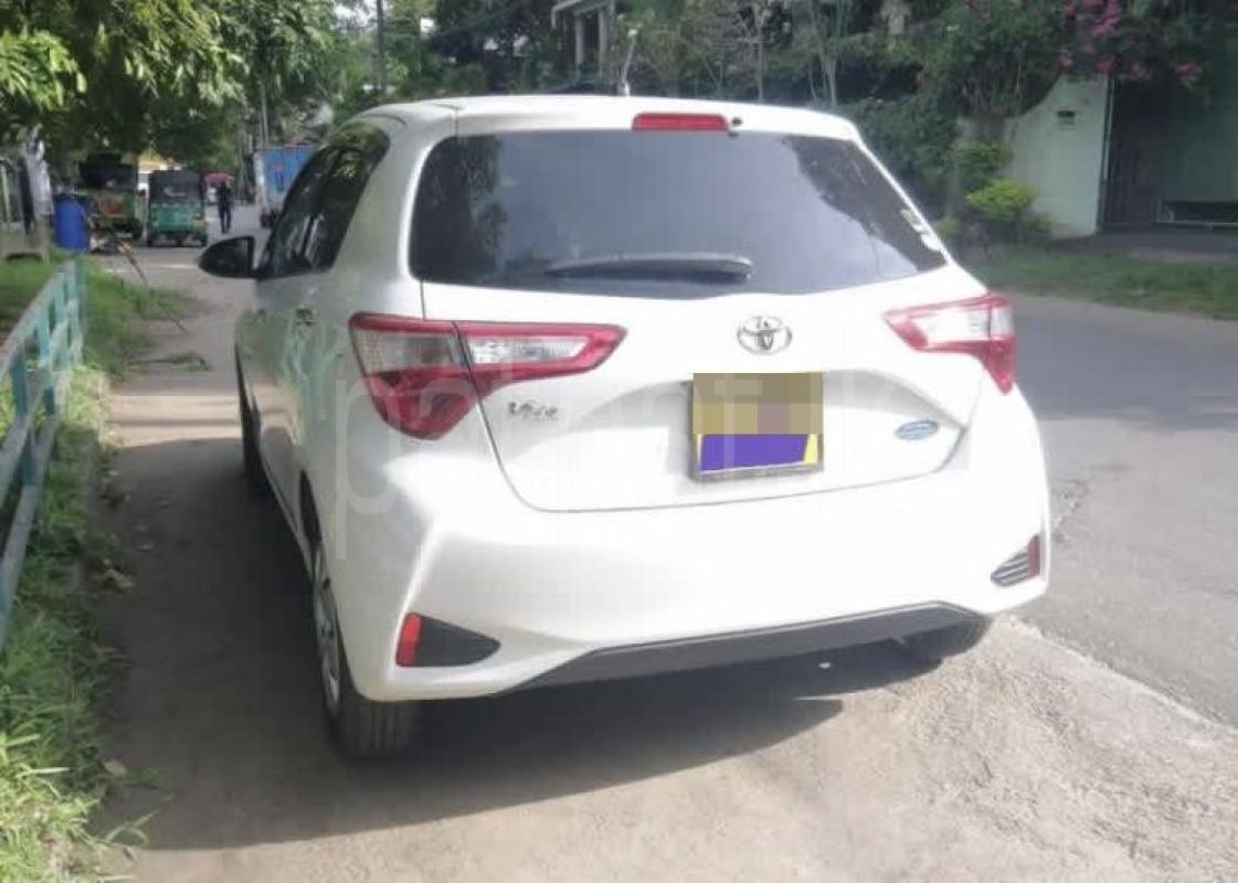 Toyota Vitz 2018 - பயன்படுத்தப்பட்டது கார் sale in Sri Lanka - patpat.lk
