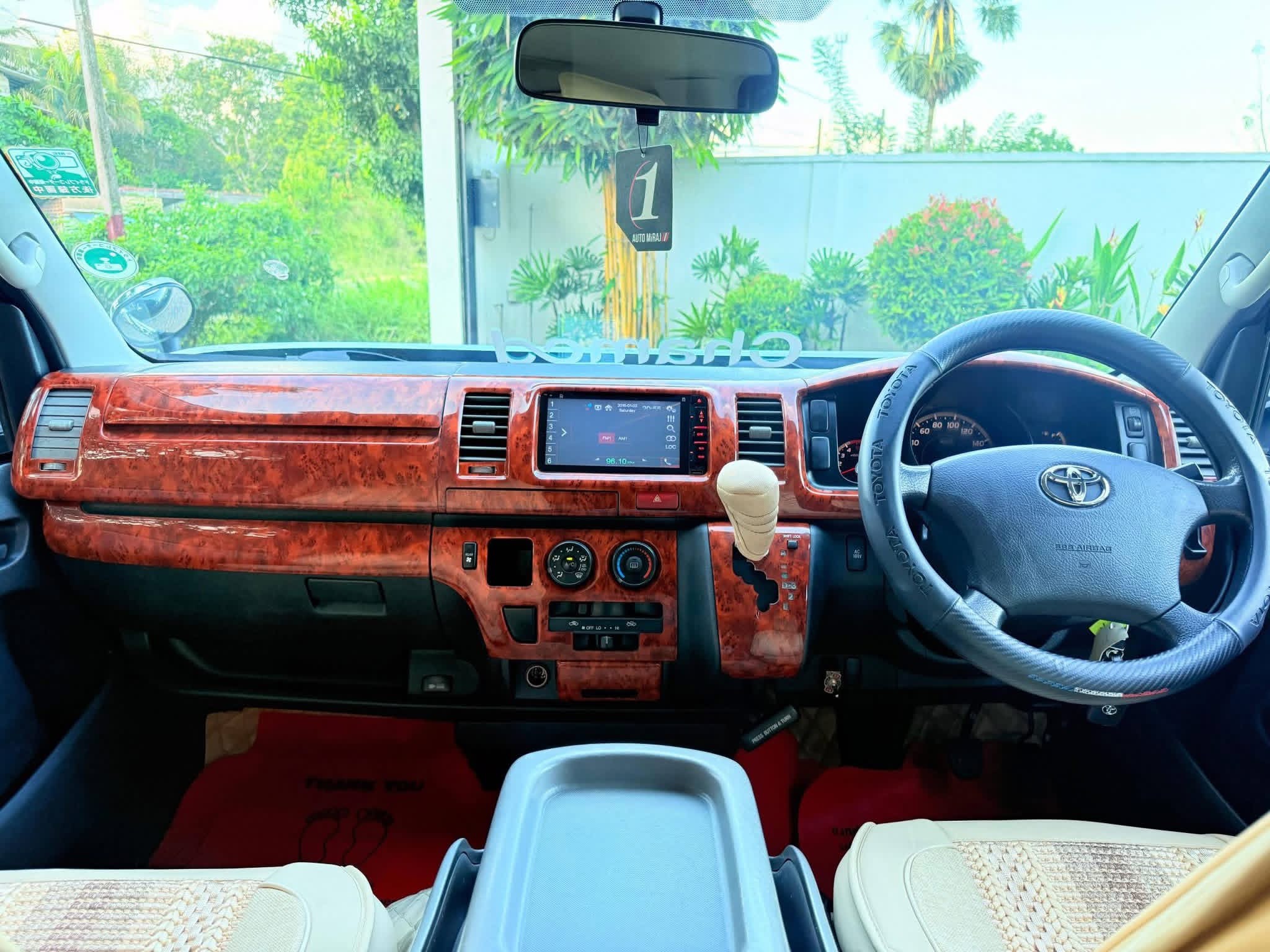 Toyota Hiace 2005 - Used Van sale in Sri Lanka - patpat.lk