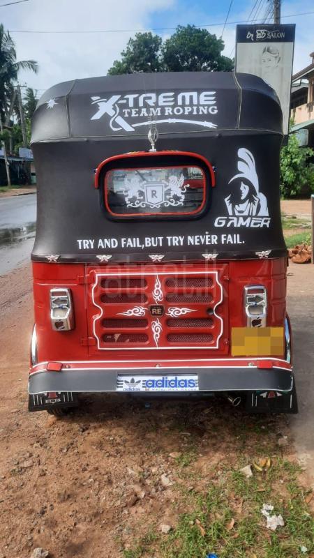 Bajaj Three Wheel 2016 - භාවිතා කරන ලද ත්‍රිරෝද රථය sale in Sri Lanka - patpat.lk