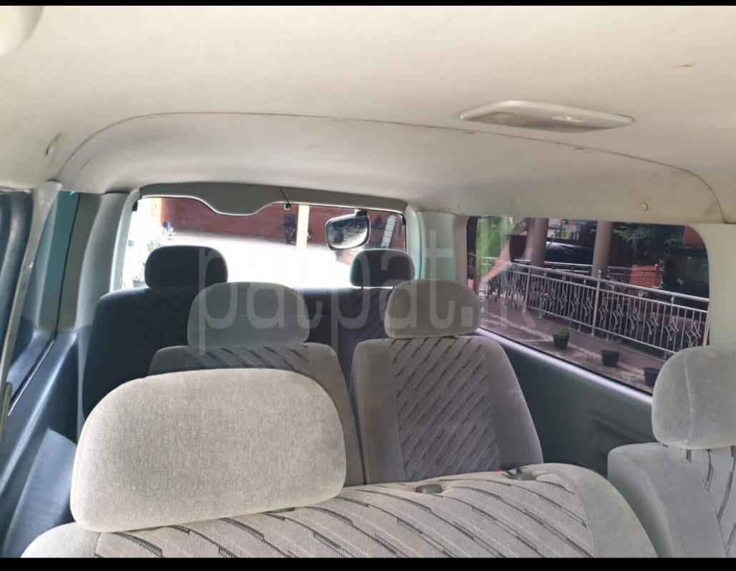 Toyota Hiace 2012 - பயன்படுத்தப்பட்டது வேன் sale in Sri Lanka - patpat.lk