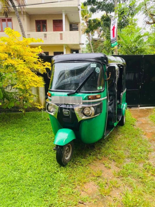 Bajaj Three Wheel 2015 - பயன்படுத்தப்பட்டது முச்சக்கர வண்டி sale in Sri Lanka - patpat.lk