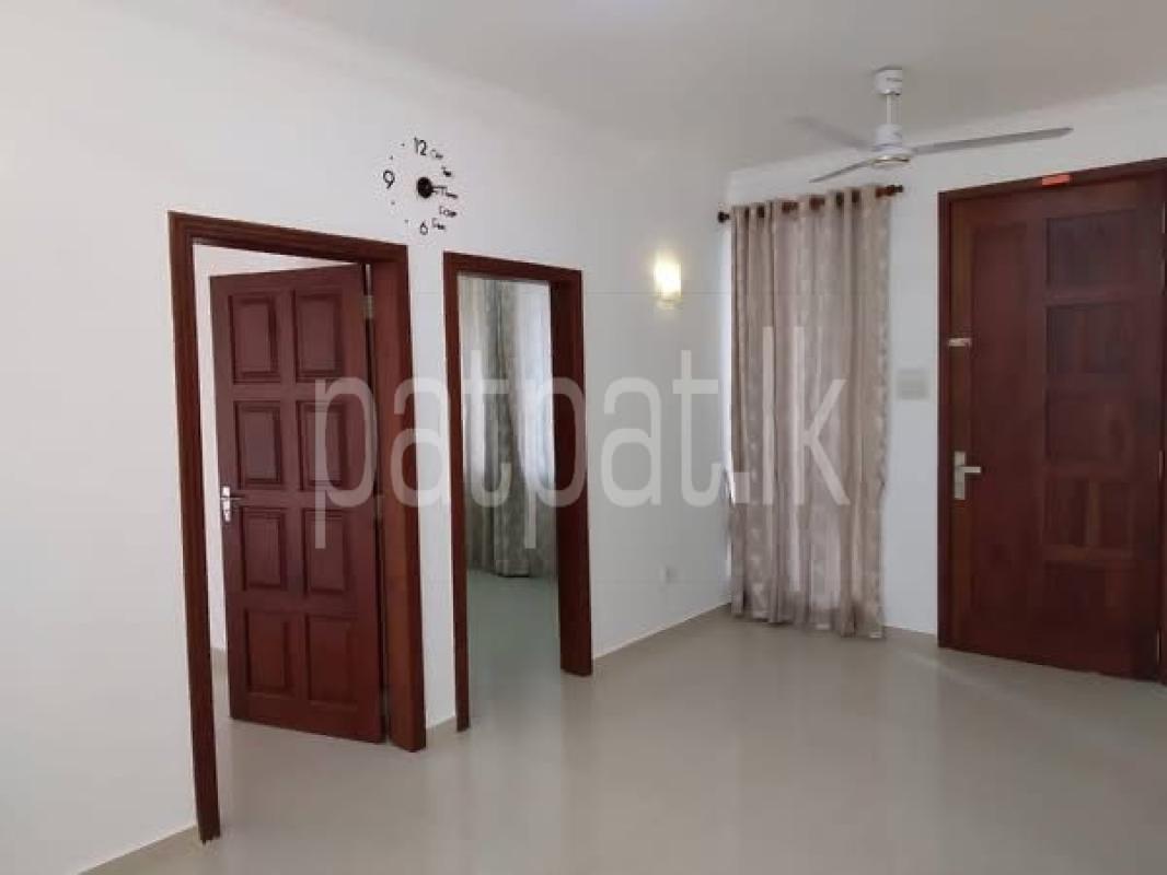 Unfurnished Apartment for Sale in Wellawatta (Colombo 06)