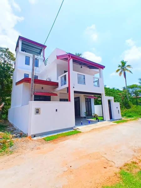 House for Sale in Kadawatha ads-image-1