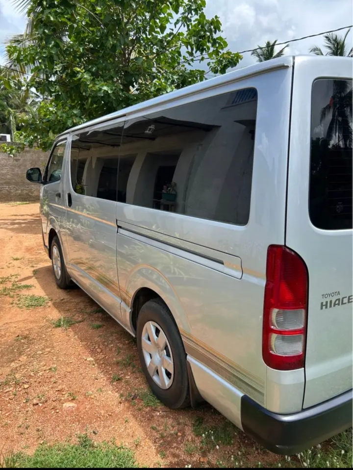 Toyota Hiace 2016 - பயன்படுத்தப்பட்டது வேன் sale in Sri Lanka - patpat.lk