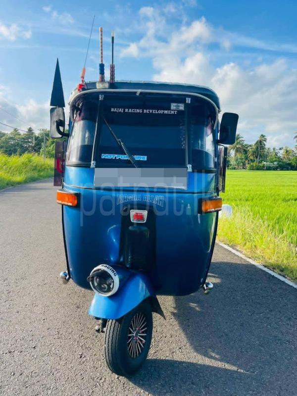 Bajaj 2 stroke 2006 - பயன்படுத்தப்பட்டது முச்சக்கர வண்டி sale in Sri Lanka - patpat.lk
