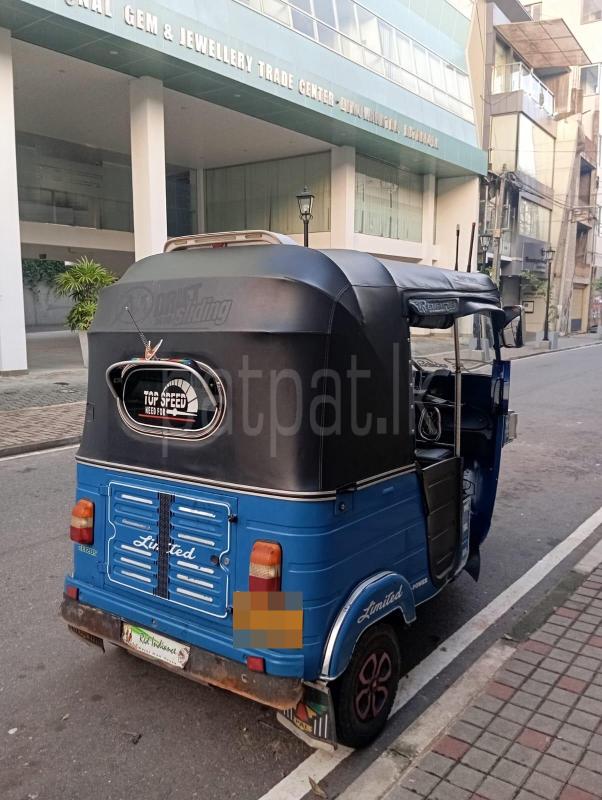 Bajaj Three Wheel 2011 - பயன்படுத்தப்பட்டது முச்சக்கர வண்டி sale in Sri Lanka - patpat.lk