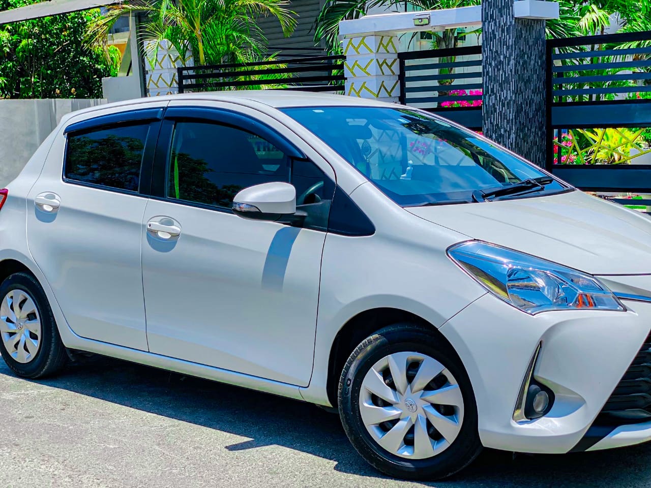 Toyota Vitz 2017 - Used Car sale in Sri Lanka - patpat.lk