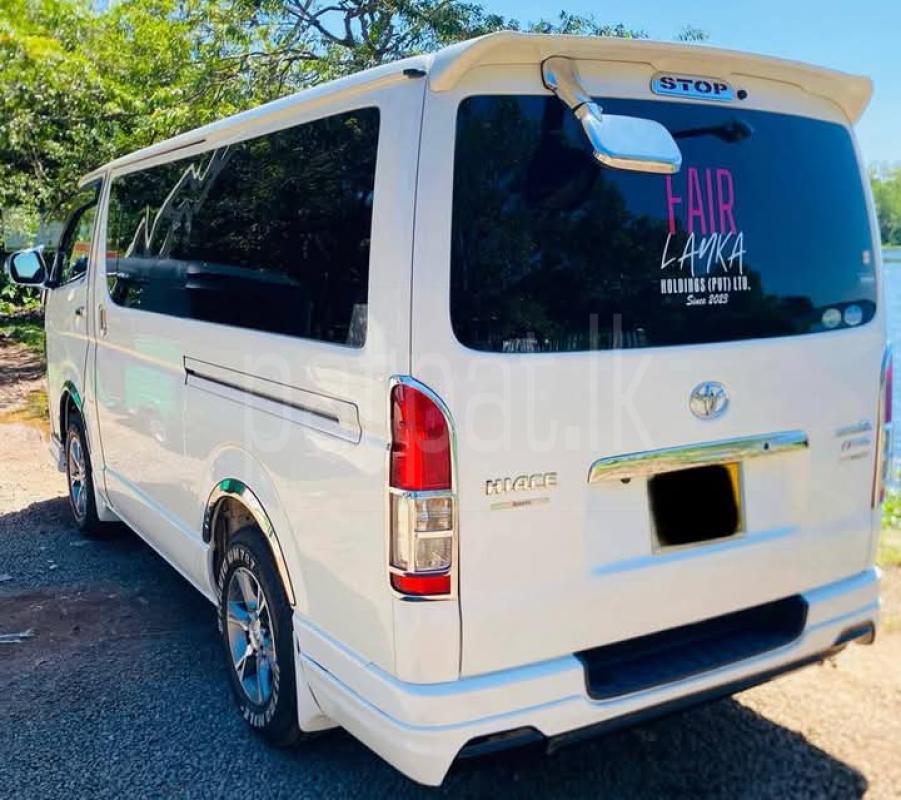 Toyota Hiace 2014 - பயன்படுத்தப்பட்டது வேன் sale in Sri Lanka - patpat.lk