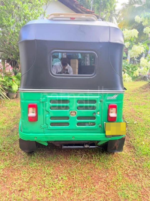 Bajaj 4 stroke 2016 - பயன்படுத்தப்பட்டது முச்சக்கர வண்டி sale in Sri Lanka - patpat.lk