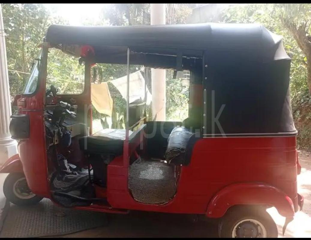 Bajaj Three Wheel 2015 - பயன்படுத்தப்பட்டது முச்சக்கர வண்டி sale in Sri Lanka - patpat.lk