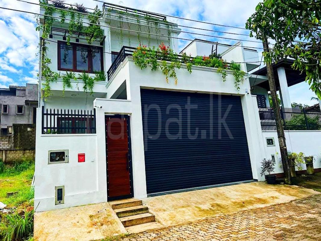 House for Sale in Athurugiriya ads-image-1