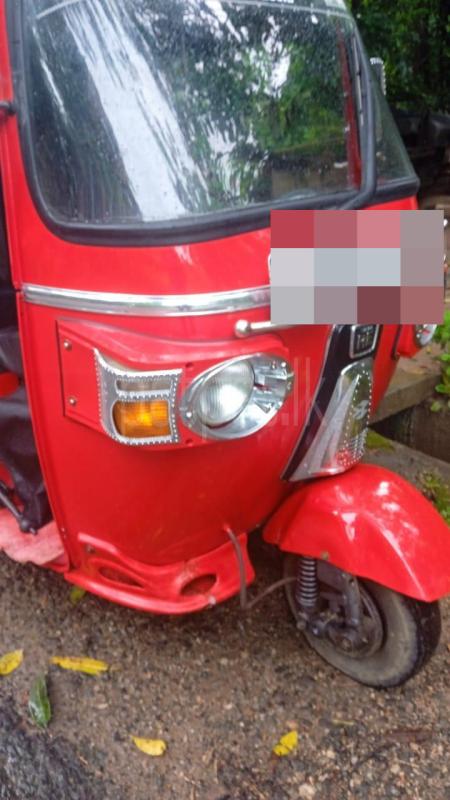 Bajaj 4 stroke 2011 - Used Three wheeler sale in Sri Lanka - patpat.lk
