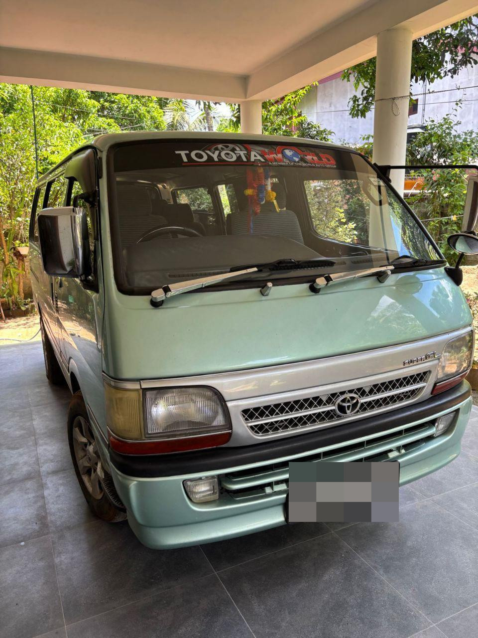 Toyota Hiace 2001 - භාවිතා කරන ලද වෑන් රථය sale in Sri Lanka - patpat.lk
