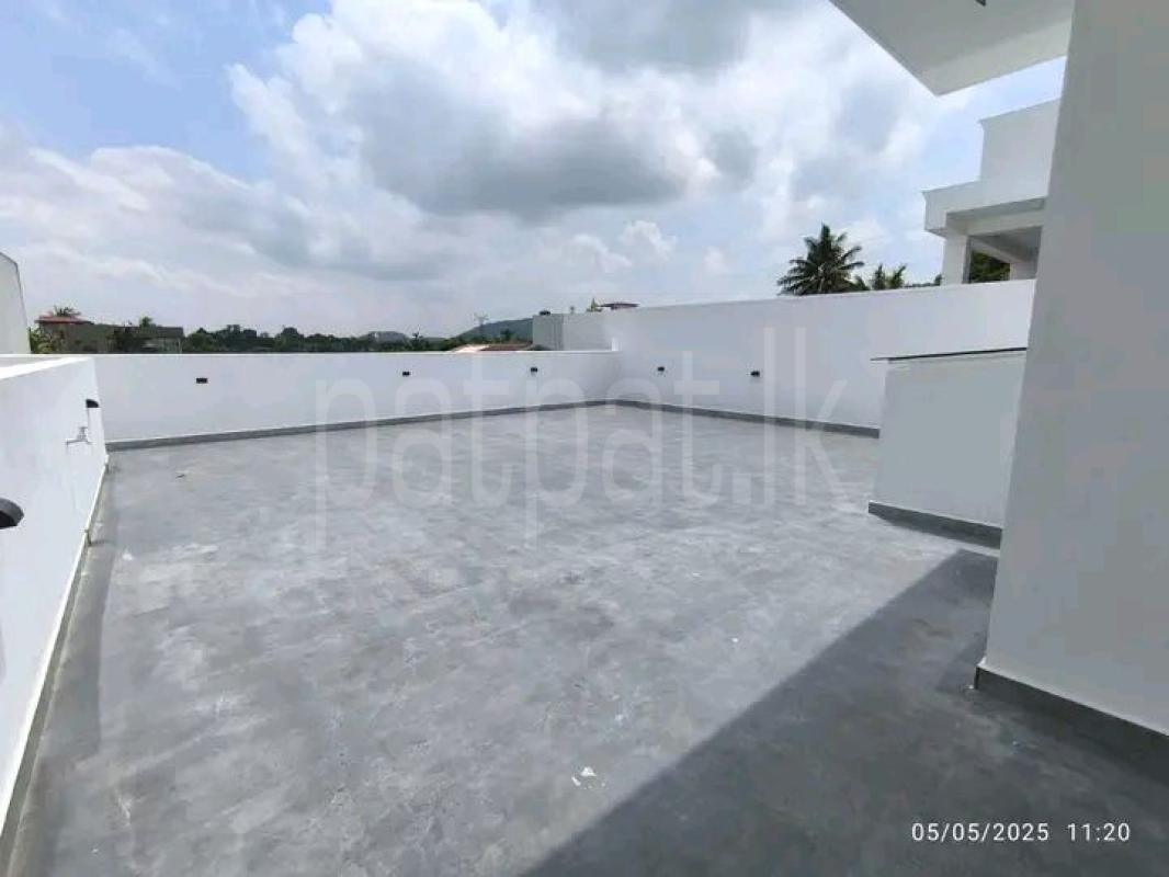 House for Sale in Athurugiriya