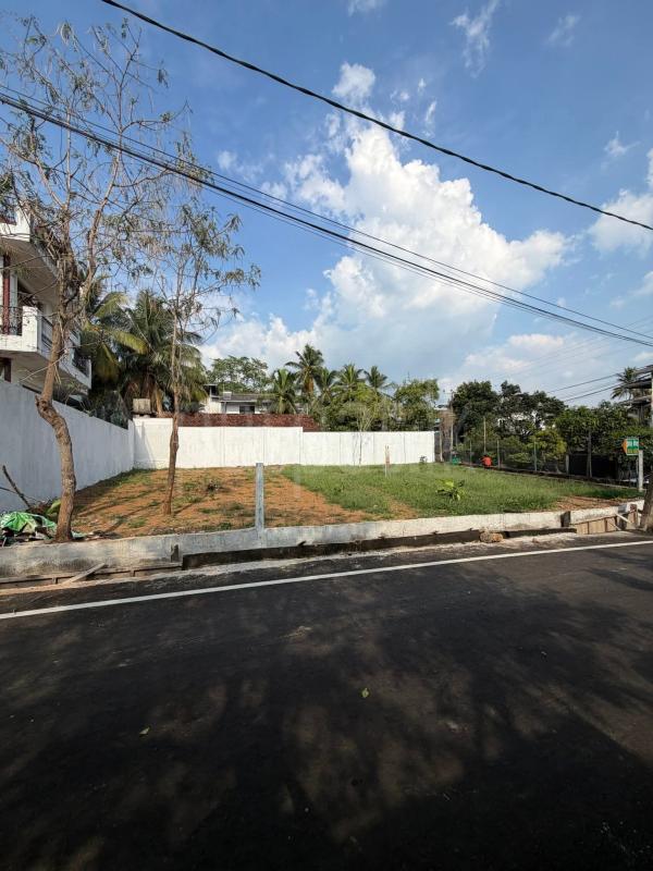 Commercial Land for Sale in Homagama