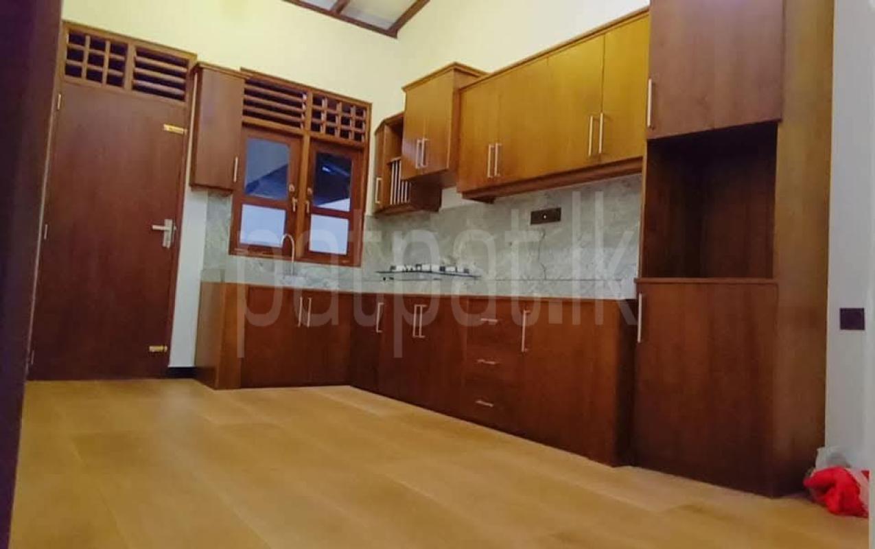 House for Sale in Athurugiriya