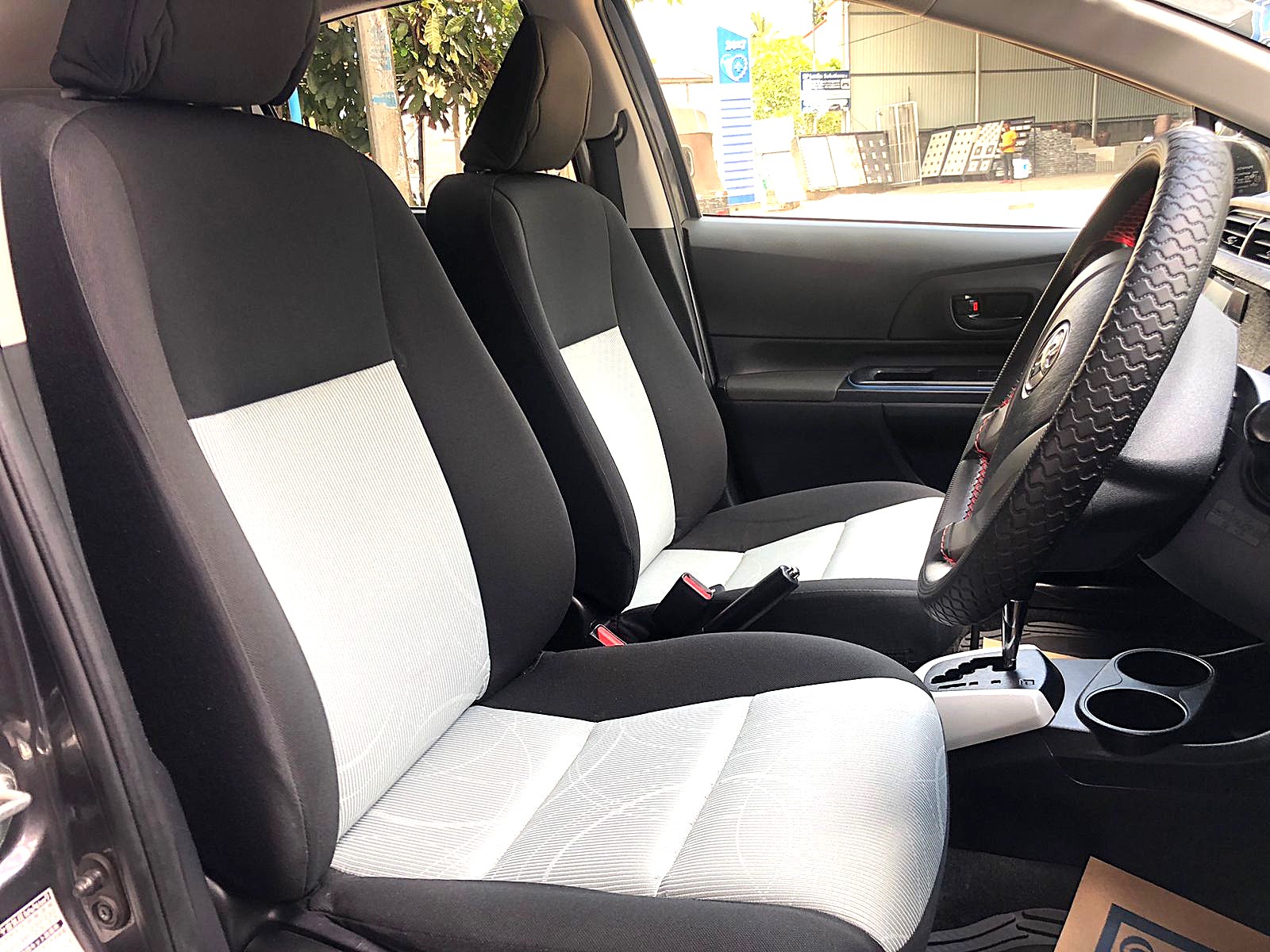 Toyota Aqua 2014 - Used Car sale in Sri Lanka - patpat.lk