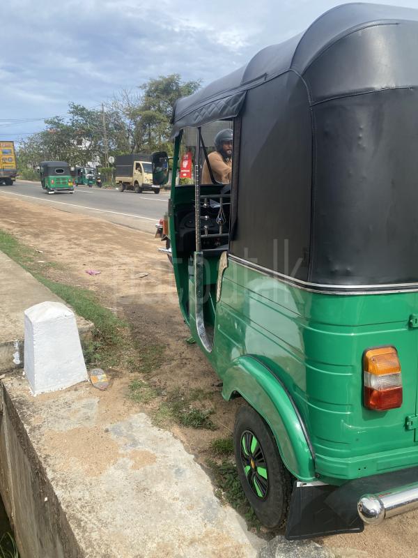Bajaj Three Wheel 2010 - பயன்படுத்தப்பட்டது முச்சக்கர வண்டி sale in Sri Lanka - patpat.lk