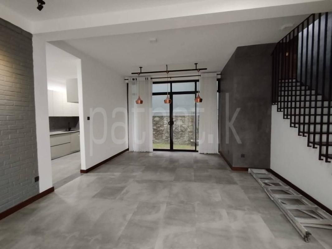 premium-listing-image