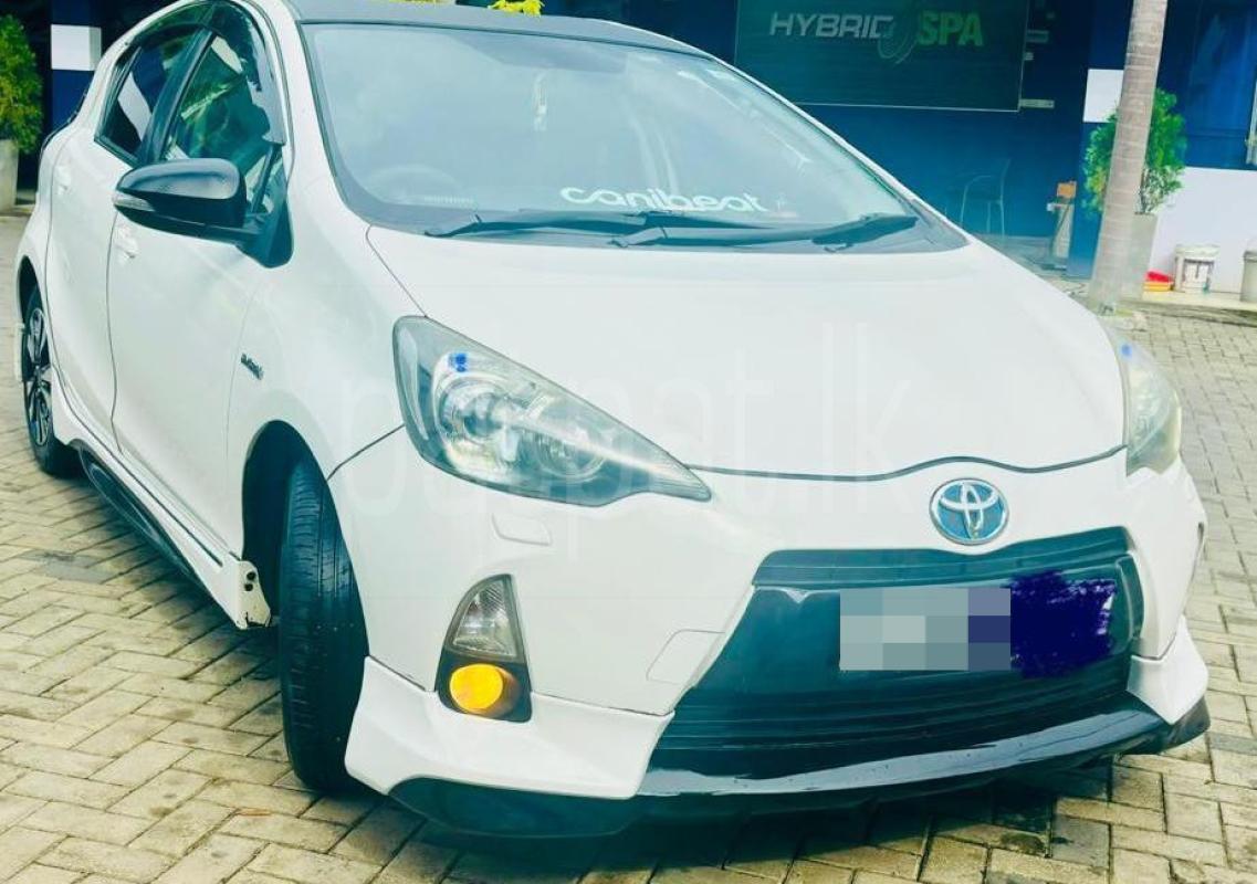 Toyota Aqua 2013 - பயன்படுத்தப்பட்டது கார் sale in Sri Lanka - patpat.lk