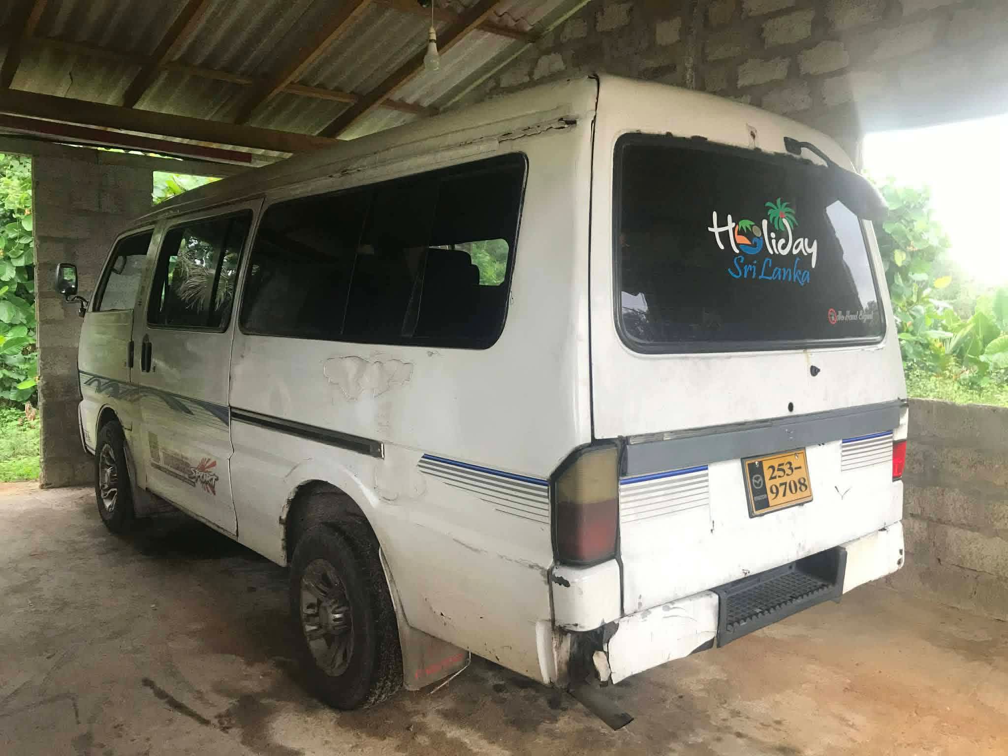 Mazda BROWNY 1995 - பயன்படுத்தப்பட்டது வேன் sale in Sri Lanka - patpat.lk