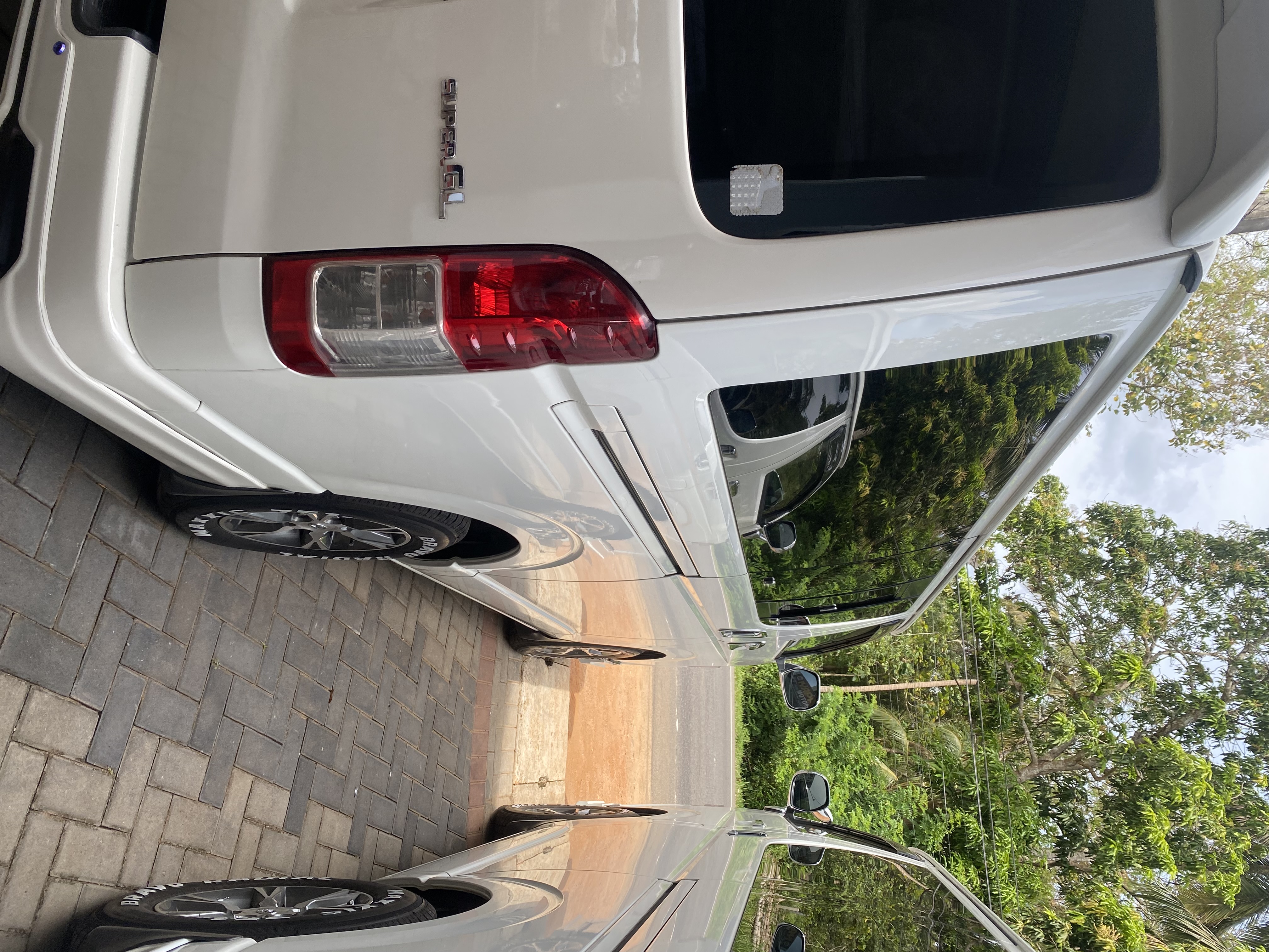 Toyota Hiace 2015 - Used Van sale in Sri Lanka - patpat.lk