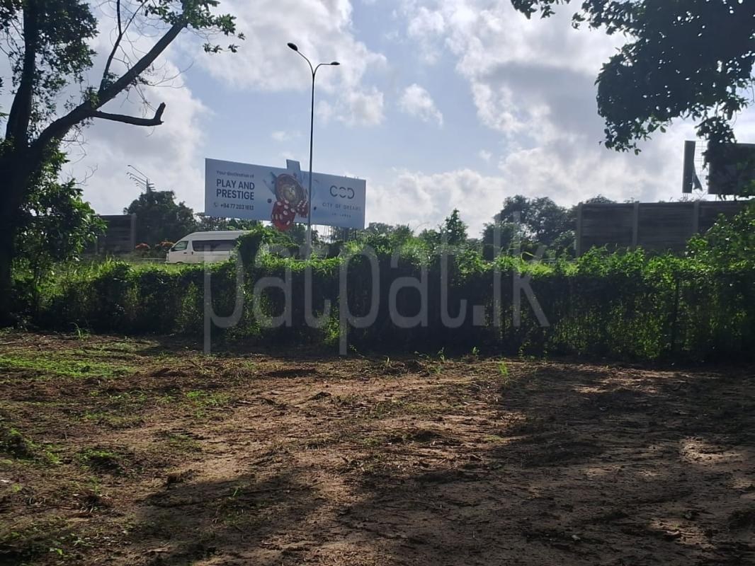 Residential Land for Sale in Kelaniya
