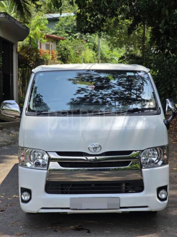 Toyota Hiace 2015 - பயன்படுத்தப்பட்டது வேன் sale in Sri Lanka - patpat.lk