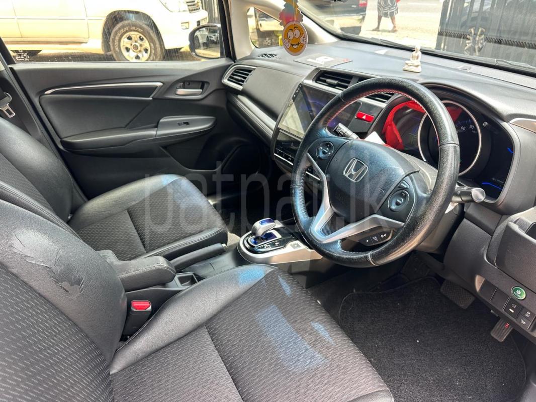 Honda Fit 2013 - பயன்படுத்தப்பட்டது கார் sale in Sri Lanka - patpat.lk