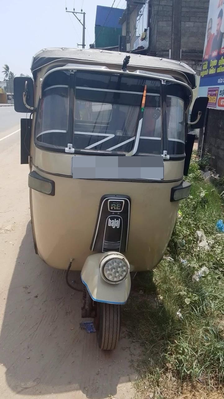 Bajaj Three Wheel 2003 - භාවිතා කරන ලද ත්‍රිරෝද රථය sale in Sri Lanka - patpat.lk