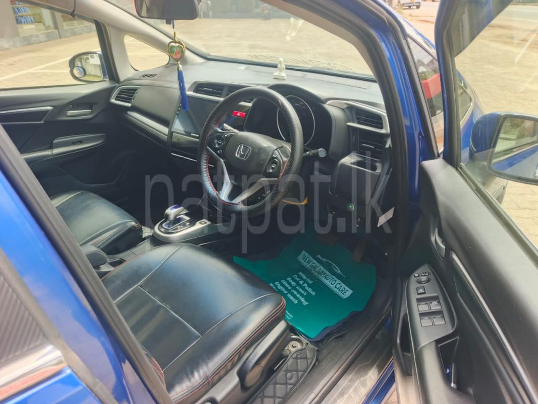 Honda Fit 2013 - பயன்படுத்தப்பட்டது கார் sale in Sri Lanka - patpat.lk