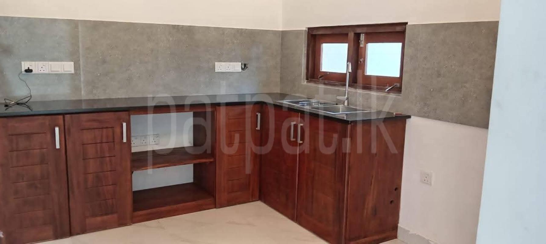 House for Sale in Athurugiriya