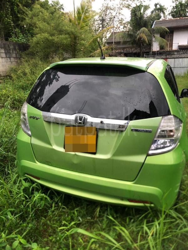 Honda Fit 2012 - மறுசீரமைக்கப்பட்டது கார் sale in Sri Lanka - patpat.lk
